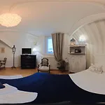 Notre Dame Face Au Chateau 4*