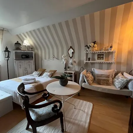 Notre Dame Face Au Château 4*