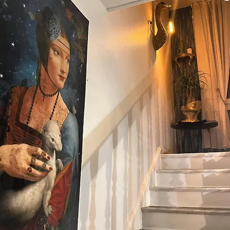 Notre Dame Face Au Chateau Penzion