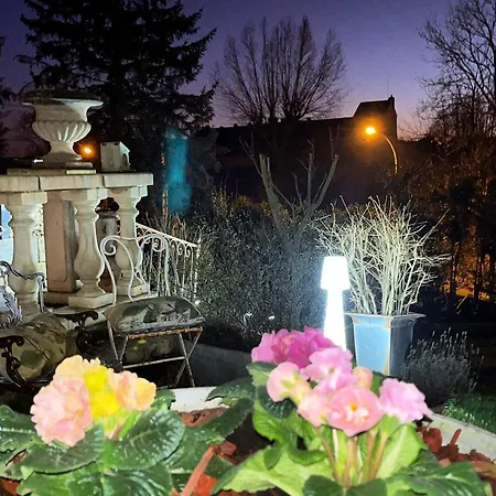 בית הארחה Notre Dame Face Au Chateau 4*