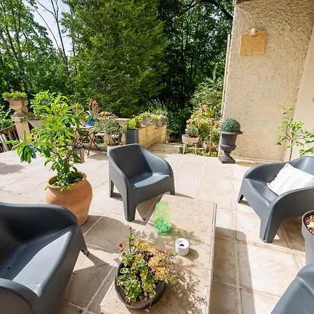 Notre Dame Face Au Chateau 4* سيدا