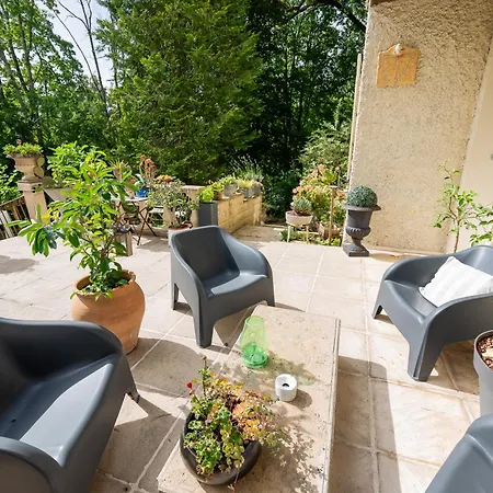 Notre Dame Face Au Chateau 4* סדאן
