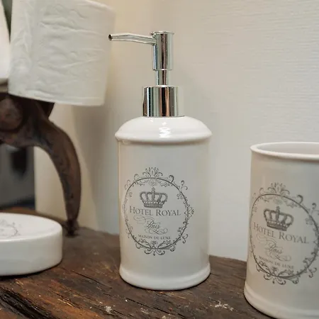 Notre Dame Face Au Chateau Vendégház Sedan