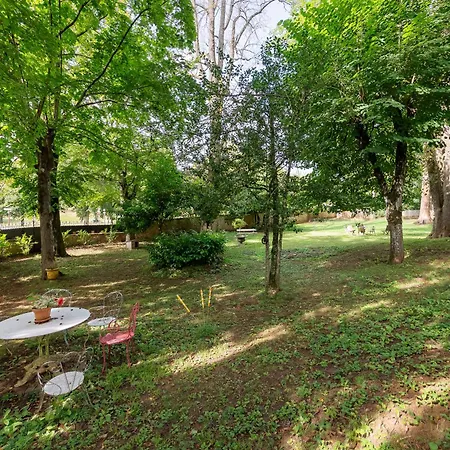 Notre Dame Face Au Chateau Guest house 4*